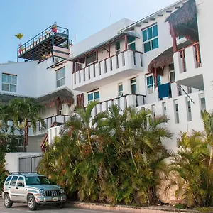 simply-comfort-stylish-las-palmas-apartments-with-pool.tulum-hotels.net/
